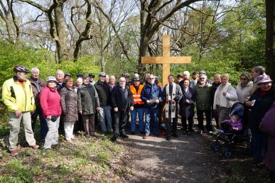 Altes Prozessionskreuz gesegnet