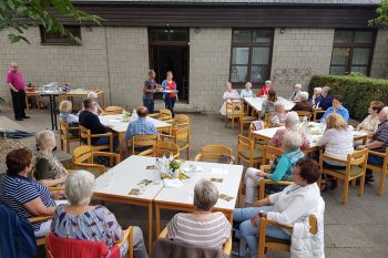 Ehrenamtlichen beim Grillabend gedankt