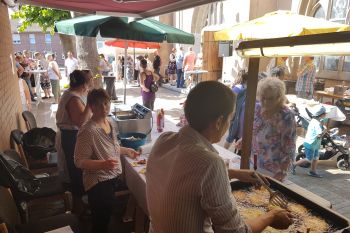 Buntes Gemeindefest bei strahlendem Sonnenschein