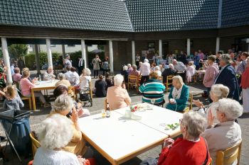 St. Remigius feierte bei strahlenden Sonnenschein