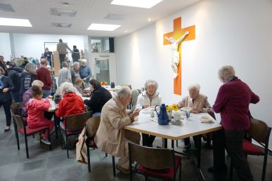 Zum Erntedankfest drinnen gemütlich gemacht