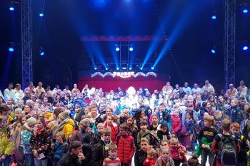 Messdiener besuchten Weihnachtscircus 