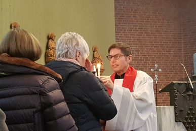 Zu Lichtmess und Blasius standen Kerzen im Zentrum