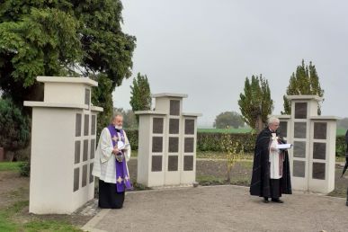 Totengedenken auf den Friedhöfen und in Gottesdiensten