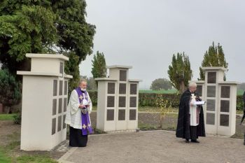 Totengedenken auf den Friedhöfen und in Gottesdiensten